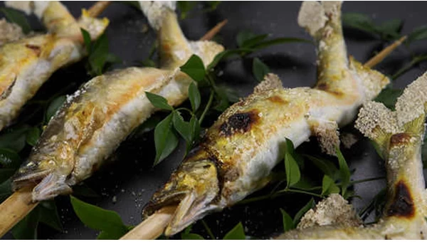 5 Must-Try Lunch Spots Near Mino’s Historic Old Town