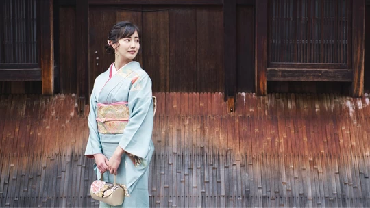 Where to Rent Kimono or Yukata in Kyoto: 11 Shops for Walking the City