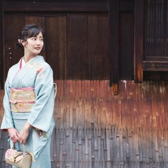 Where to Rent Kimono or Yukata in Kyoto: 11 Shops for Walking the City