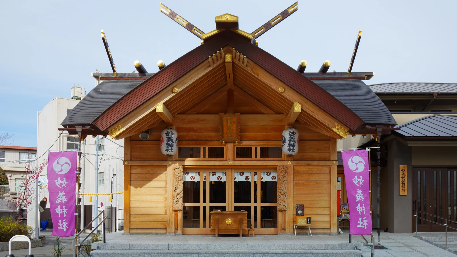 14 Best Shrines for Hatsumode in Tokyo: Local Favorites and New Year Traditions