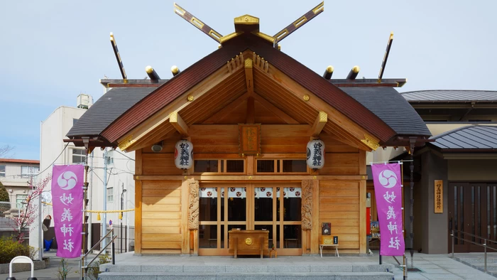 14 Best Shrines for Hatsumode in Tokyo: Local Favorites and New Year Traditions