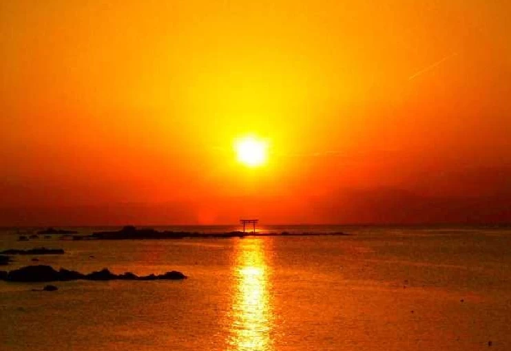 Torii by sea